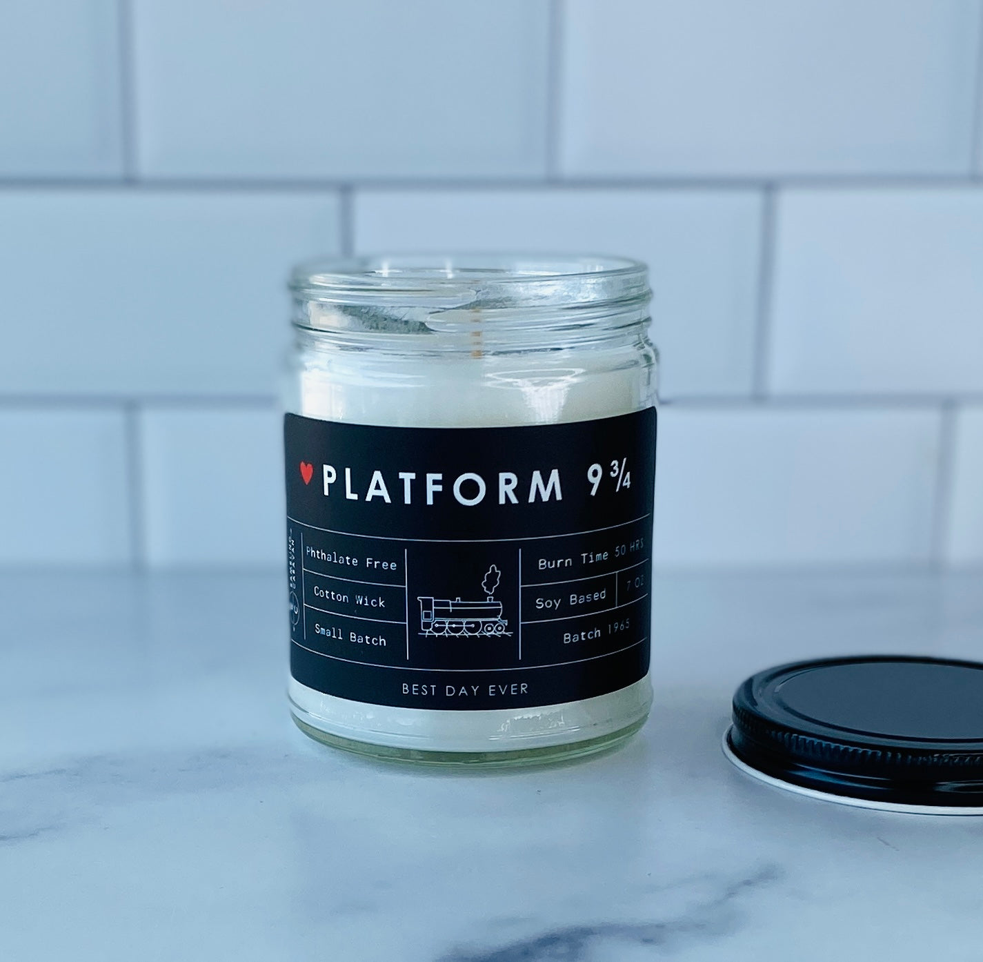 Platform 9 3/4 Candle