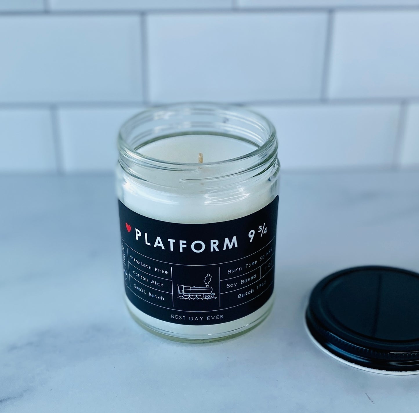 Platform 9 3/4 Candle