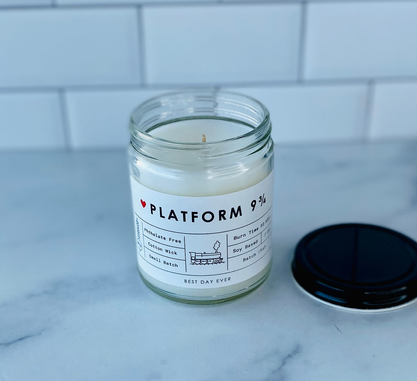 Platform 9 3/4 Candle