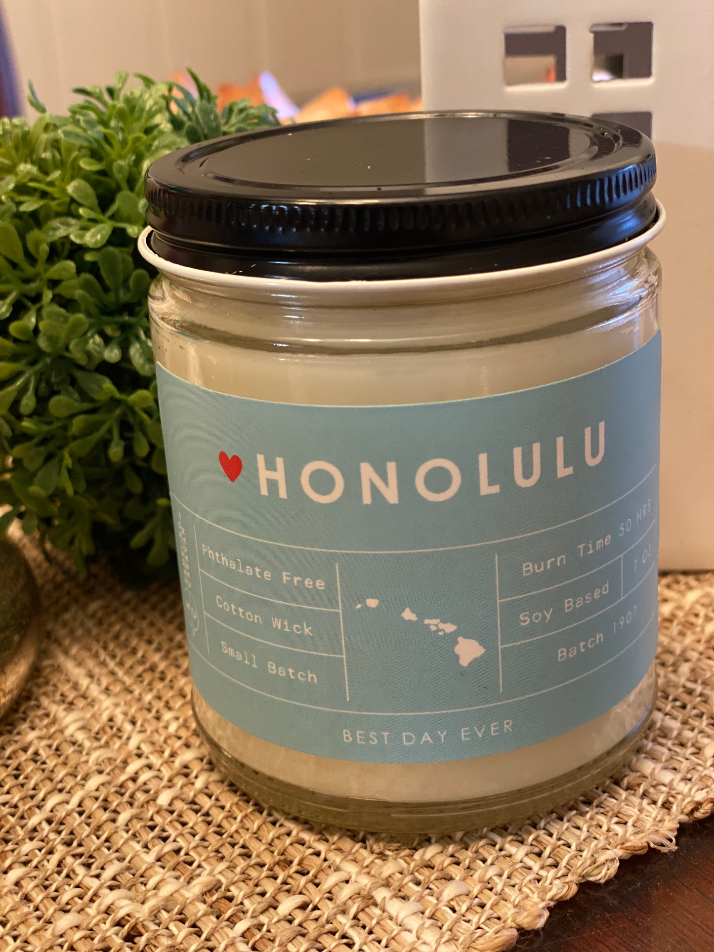 Honolulu, HI Candle